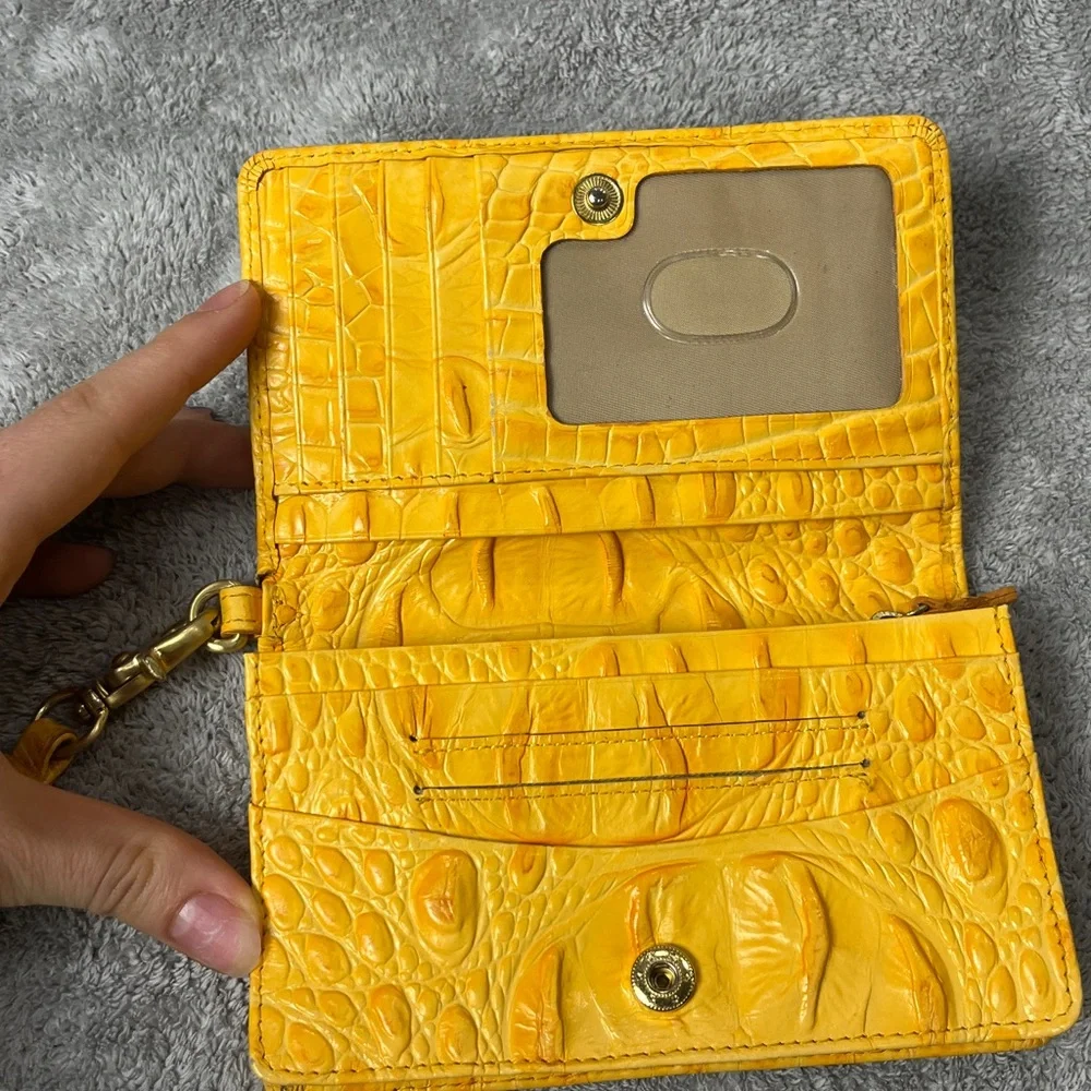 Brahmin Debra Yellow Melbourne Leather Wristlet Wallet Purse Authentic Croc - Picture 6 of 10